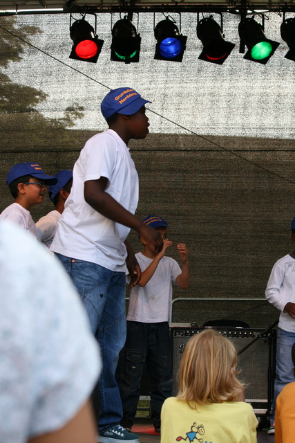 gal/2010/2010 Saitentwist Essen Original Moderation und Kinderbuehne 11.09/2010 Saitentwist 11.09. Moderation Essen Original HIrschlandplat 125.jpg